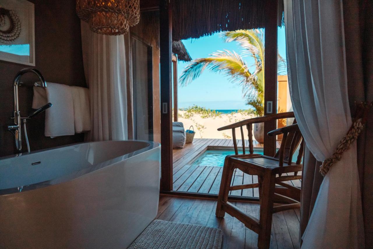 Eclectic Beach Retreat Cabo Nhamua Extérieur photo